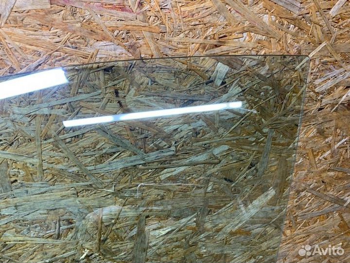 Стекло двери переднее левое Kia Stinger 2017-2021