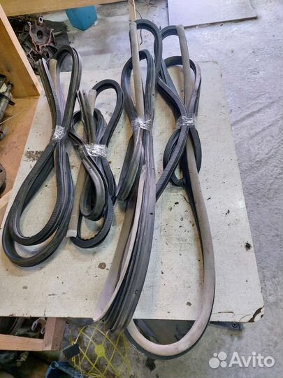 Уплотнитель Audi A4 B5