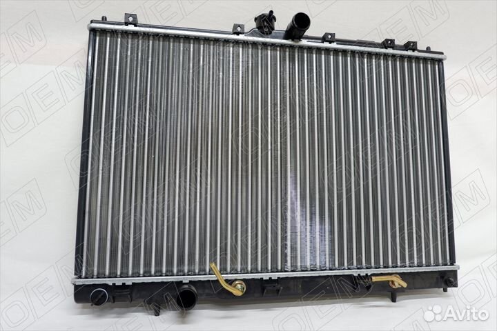Радиатор двс Mitsubishi Outlander 1 2003-2008