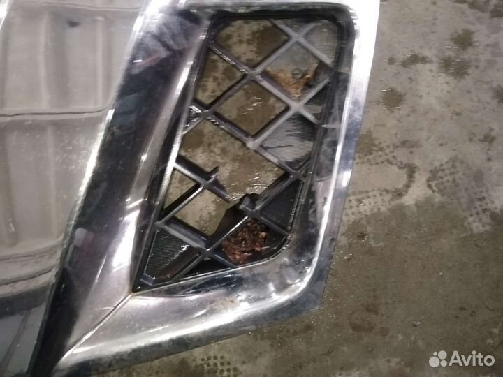 Решетка радиатора Nissan Pathfinder R51 Navara D40