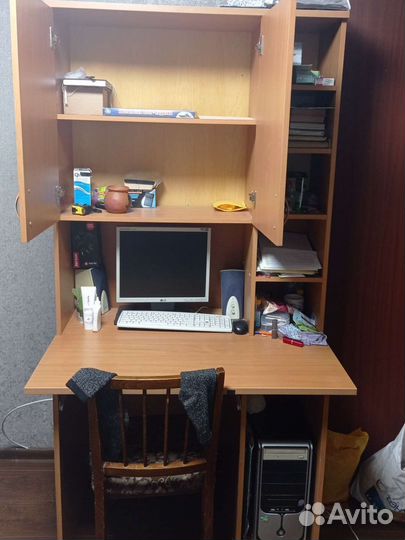 Компьютерный стол