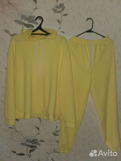 Костюм спортивный