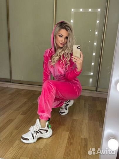 Костюм спортивный велюр женский