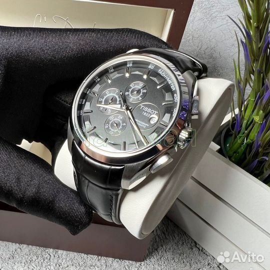 Наручные механические часы Tissot на кожаном ремне