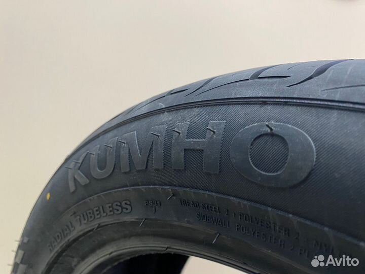 Kumho Ecsta PS31 215/50 R17 95W