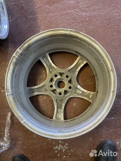 Литые диски r18 momo