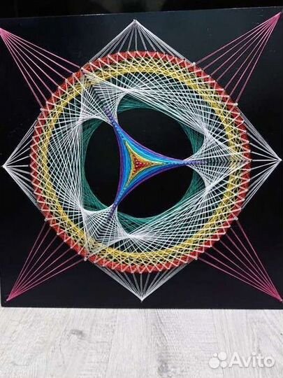 Картина к в стиле стринг арт