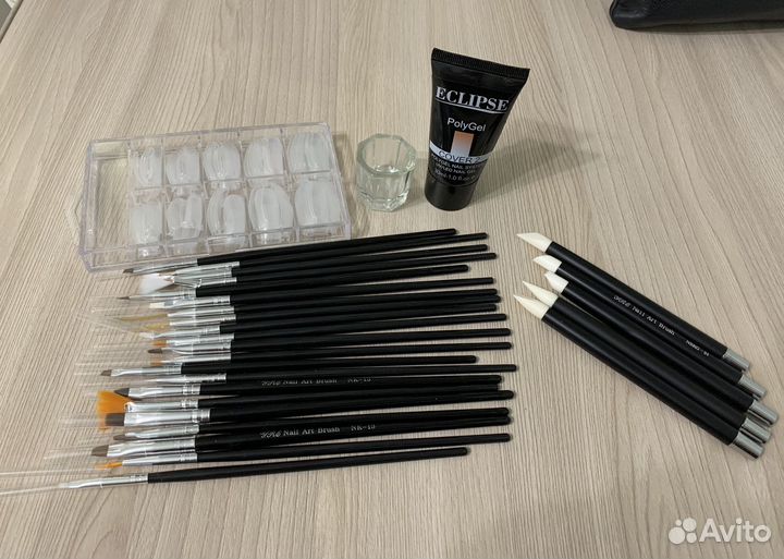 Кисти для маникюра