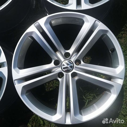 Диски VW Tiguan R-line R19 Mallory Borbet