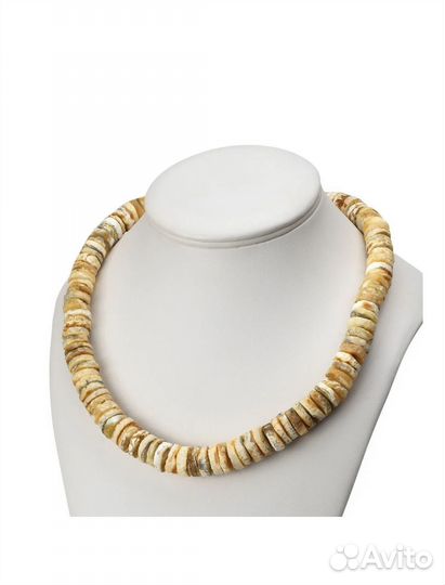 Бусы из пейзажного янтаря