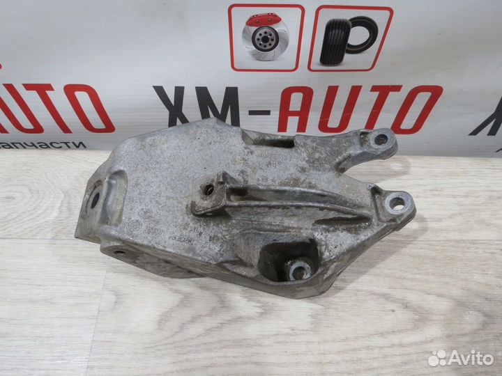 Кронштейн двигателя BMW 3 G20