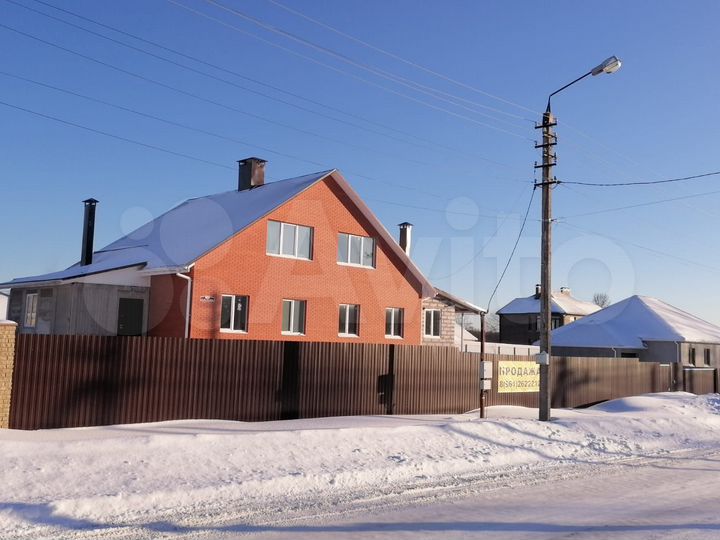 Дом 220 м² на участке 14 сот.