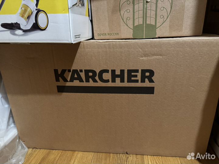 Новый Моющий пылесос Karcher puzzi 10/1