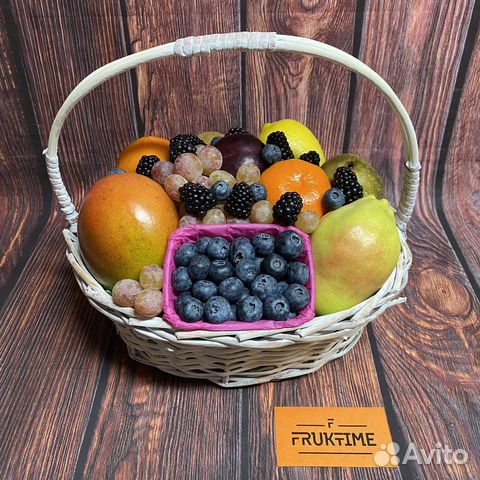 Фруктовая корзина на подарок