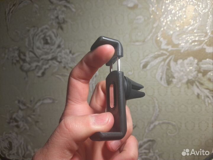 Держатель для телефона в дефлектор