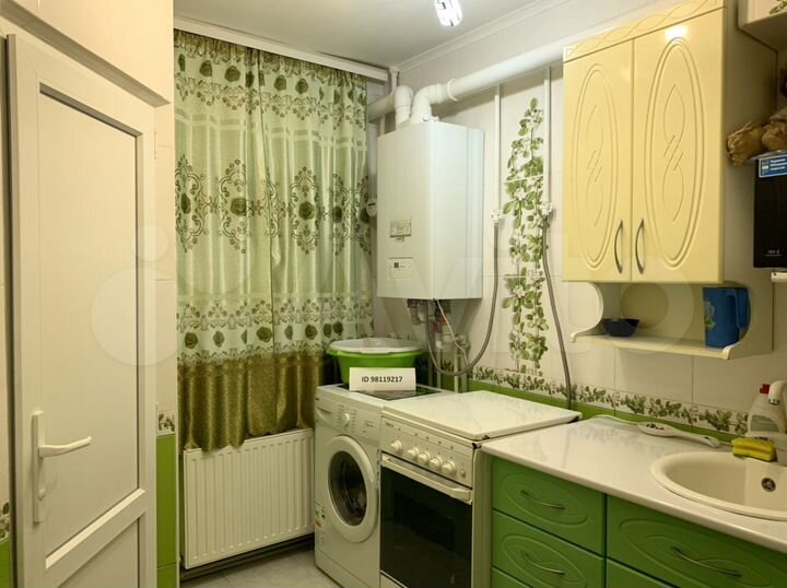 2-к. квартира, 53 м², 1/2 эт.