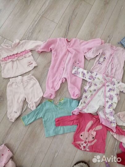 Вещи для девочки до года