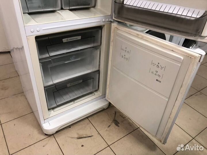 Холодильник Ariston/гарантия/доставка