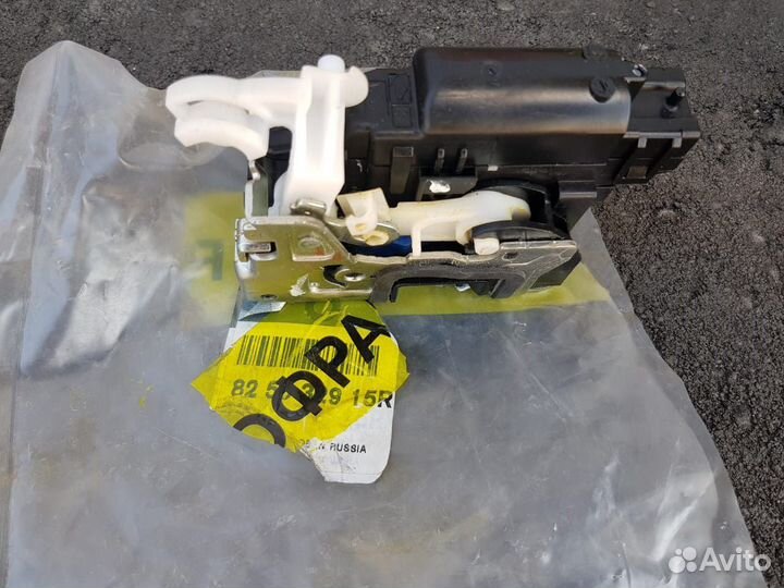 Замок двери задней левой Renault Sandero Stepway