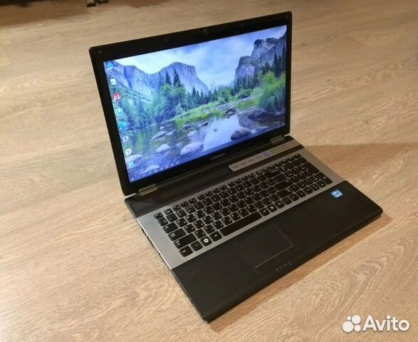 Samsung 711 Core i5 / 17,3