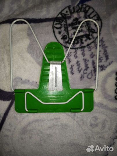 Подставка для учебников