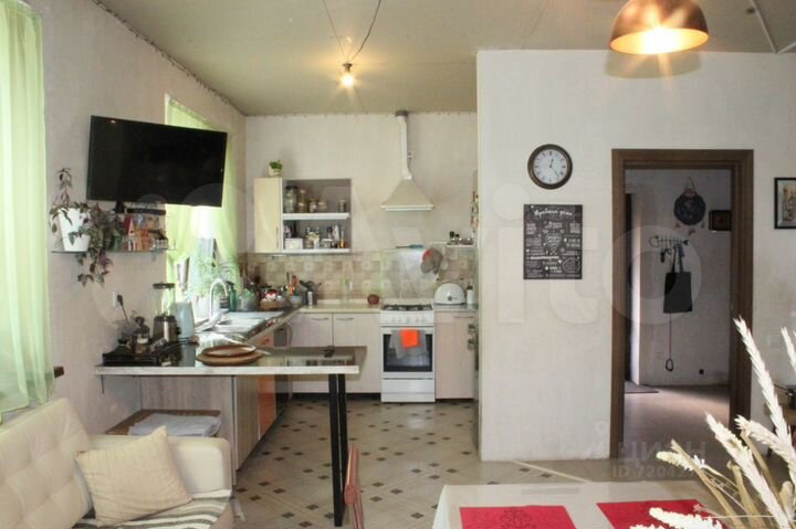 Коттедж 196 м² на участке 7,5 сот.