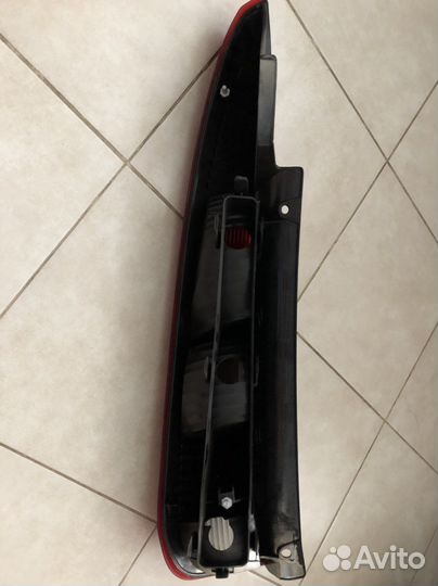 Новый фонарь правый задний на Ford Fusion дорест-г