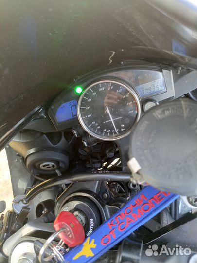 Yamaha YZF-R1