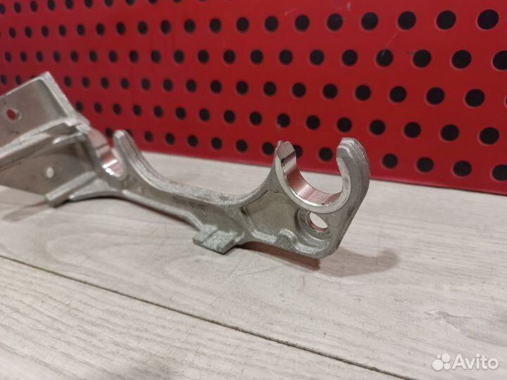 Кронштейн Mercedes-Benz Gle W166 2018