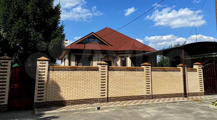 Дом 206 м² на участке 15 сот.