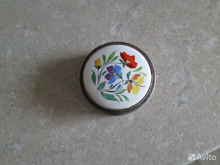 Шкатулка пудреница ретро