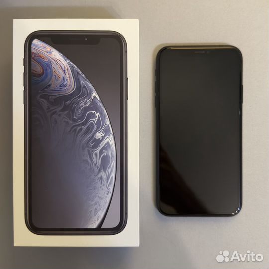 Телефон iPhone XR