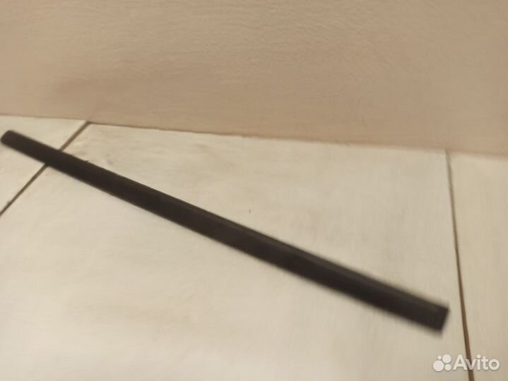 Молдинг двери задней левой