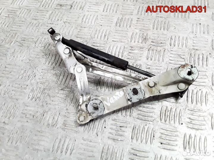 Петля крышки багажника левая VW Golf 3 1H5827301C