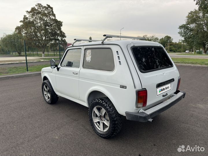 LADA 4x4 (Нива) 1.7 МТ, 2002, 100 000 км