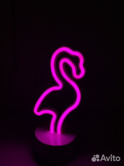 Декоративная фигурка с подсветкой фламинго