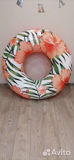 Надувной круг большой
