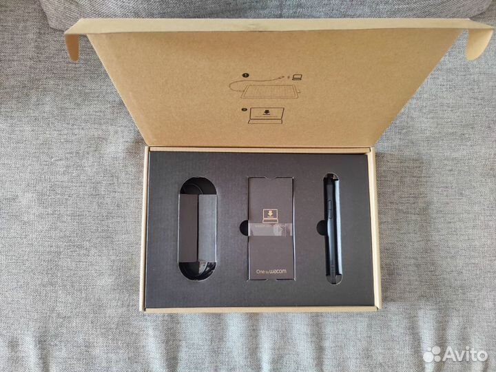 Графический планшет One by Wacom (Medium)