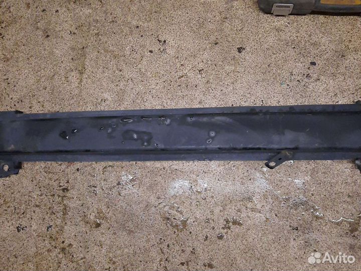 Skoda Fabia Roomster (10-15 ) усилитель переднего