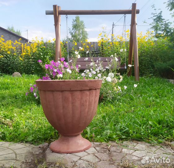 Вазон бетонный