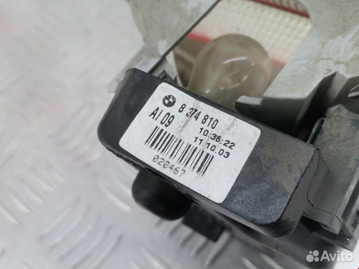 Фонарь крышки багажника правый BMW 3 E46 2003