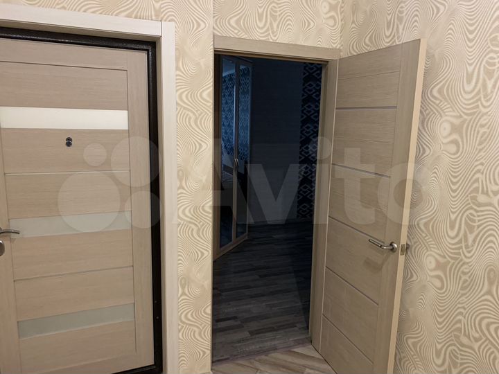 2-к. квартира, 61 м², 1/9 эт.