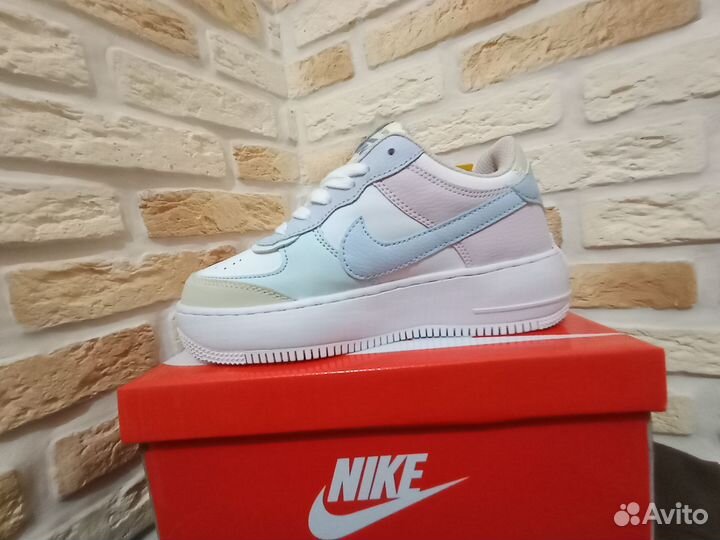 Кроссовки Nike Air Force