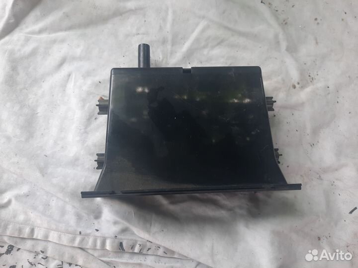 Полка центральной консоли nissan almera n16