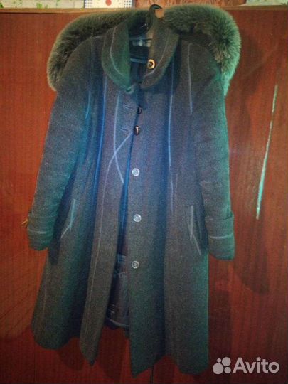 Пальто зимнее драповое с натуральным мехом