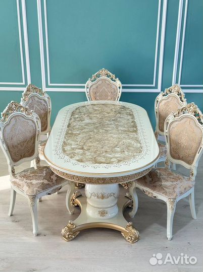 Стол и стулья в гостиную. В наличии