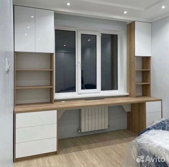 Рабочая зона у окна