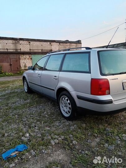 Volkswagen Passat 1.6 МТ, 1998, 300 000 км