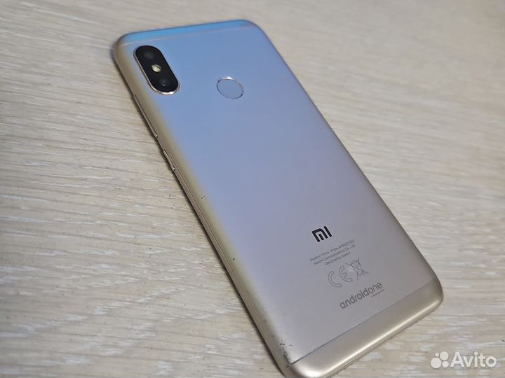 Xiaomi Mi A2 Lite Android One, 4/64 ГБ