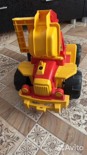 Эксковатор игрушка